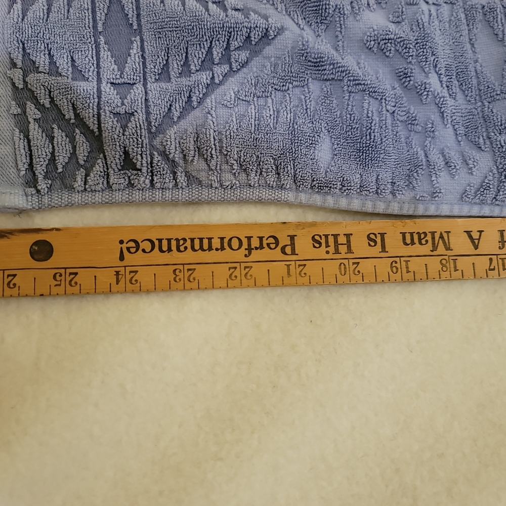 Pendleton Blue geometric Patterned Towel approx 26 × 15 inch - Picture 6 of 10